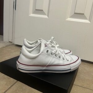 white converse low